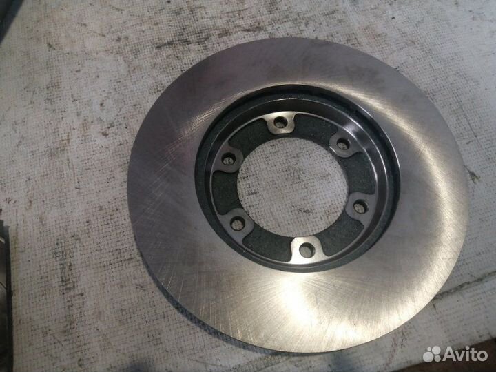 Диск тормозной передний Mitsubishi Fuso Canter