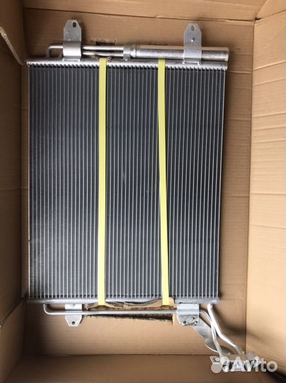 Радиатор кондиционера на Фольксваген тигуан