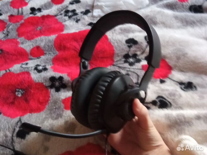 Наушники jbl quantum 100