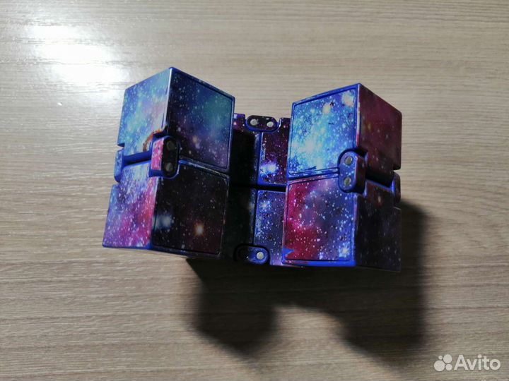 Бесконечный cube