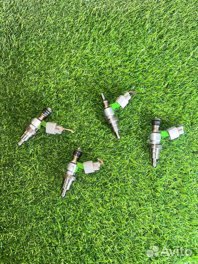Форсунка Toyota Avensis 2.0, 2.4