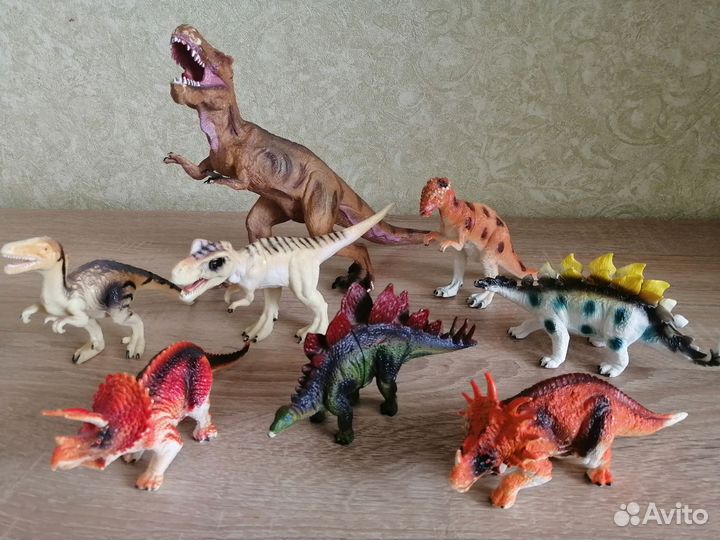 Динозавры игрушки