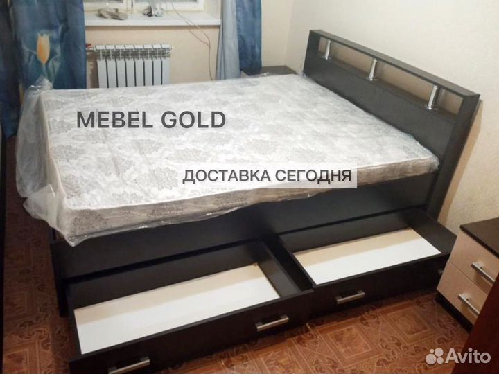 Кровать двуспальная