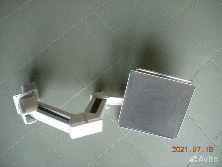 Телескопическая подставка под телевизор, монитор и