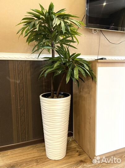 Искусственное дерево, цветок,пальма