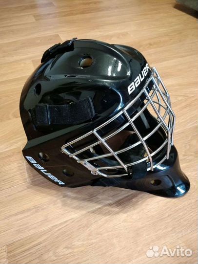 Шлем хоккейного вратаря