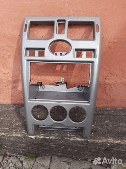 Центральная консоль на приору