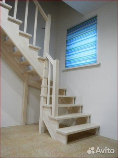 Лестница деревянная