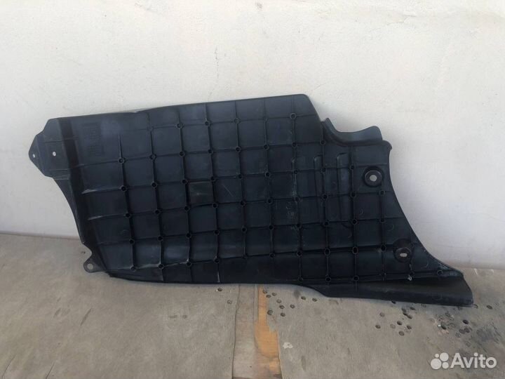 Крышка двигателя lexus GS