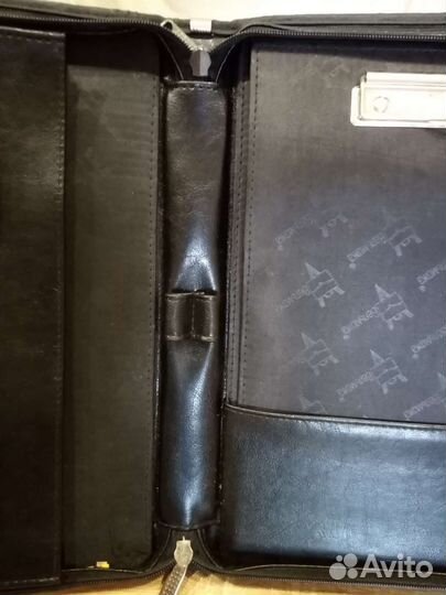 Папка деловая с ручкой