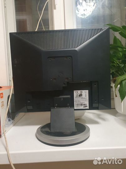 Монитор Samsung syncmaster 940n