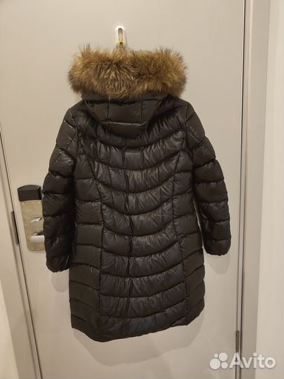 Женский пуховик Moncler