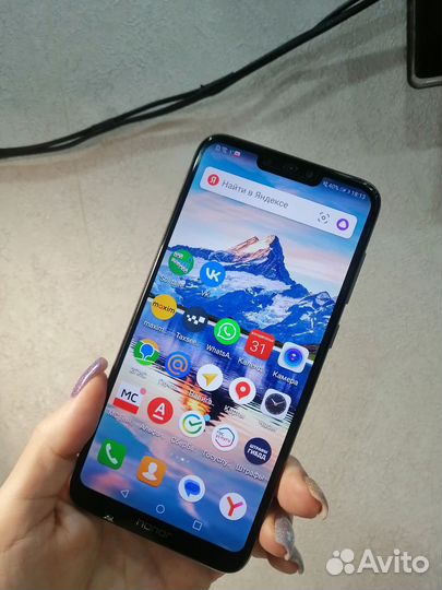 HONOR 8C, 3/32 ГБ
