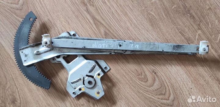 Стеклоподъёмник передний правый Hyundai Matrix