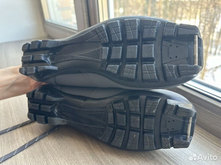 Лыжные ботинки 42 размер
