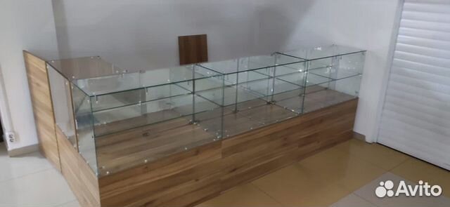 Торговый островок витрина