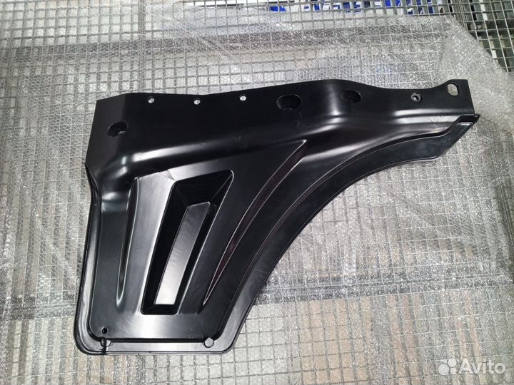 Накладка volvo FH12 двери нижняя правая 18300030