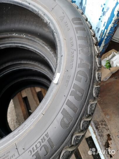 Goodyear Ultragrip Ice Arctic 215/55 R17