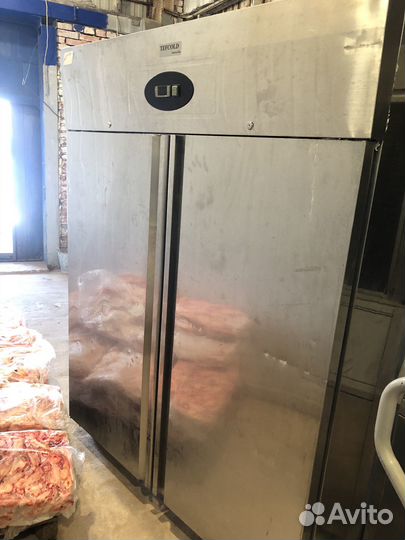 Шкаф холодильный с глухой дверью tefcold RK1420 не