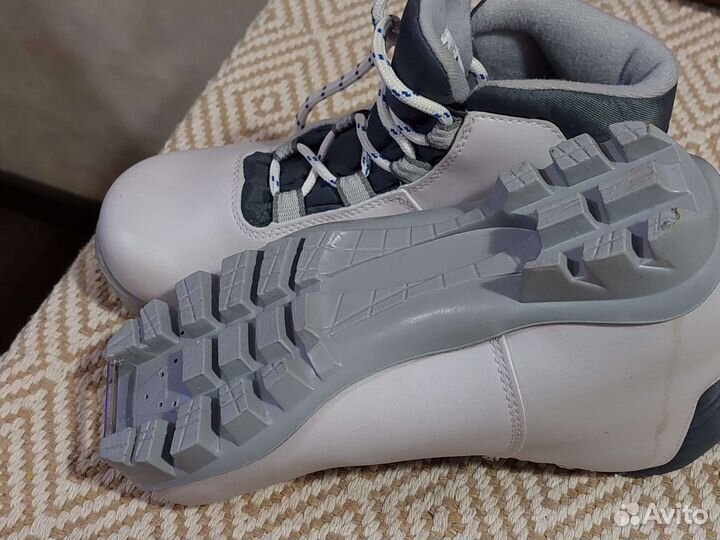 Лыжные ботинки для девочки р.34