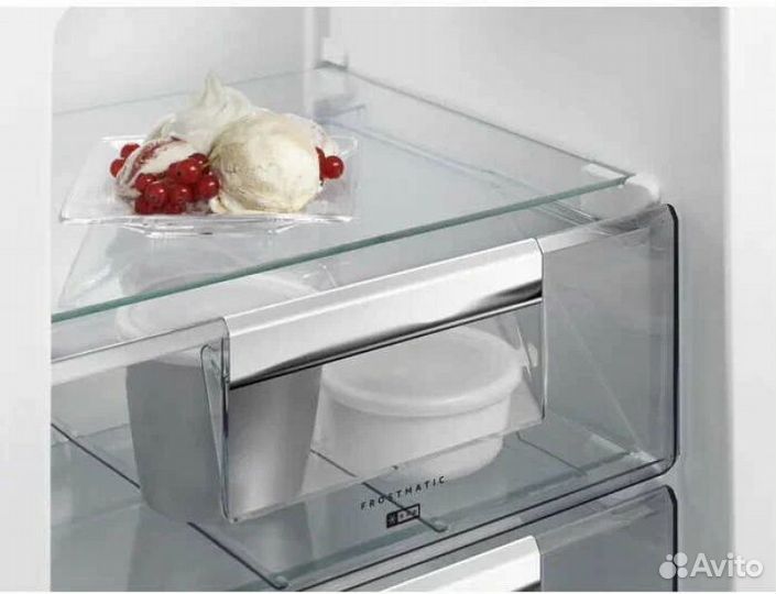 Встраиваемая морозильная камера AEG ABE818F6NC