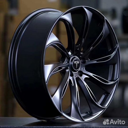 Кованые диски R19 Tesla Model S