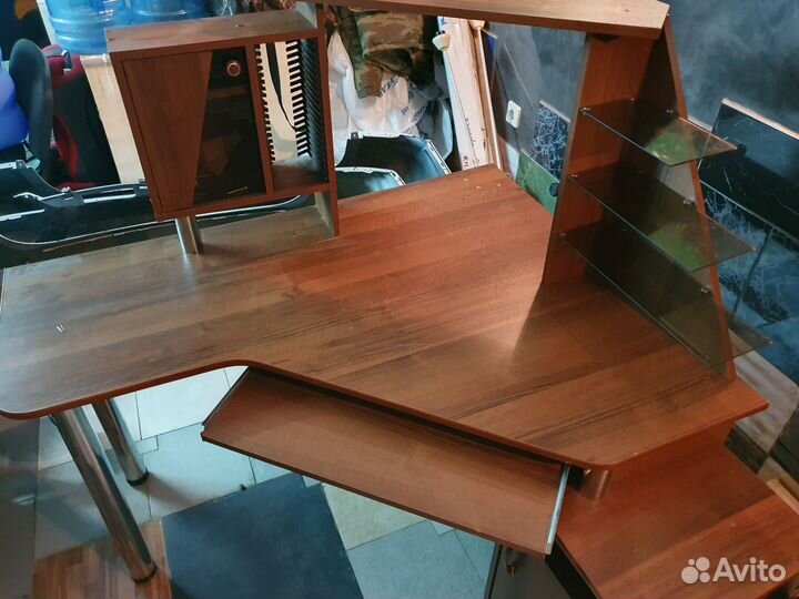 Компьютерный стол