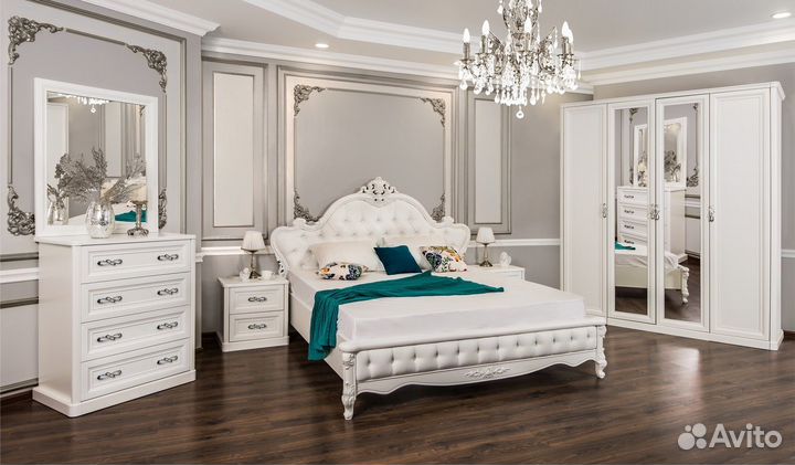 Спальный гарнитур