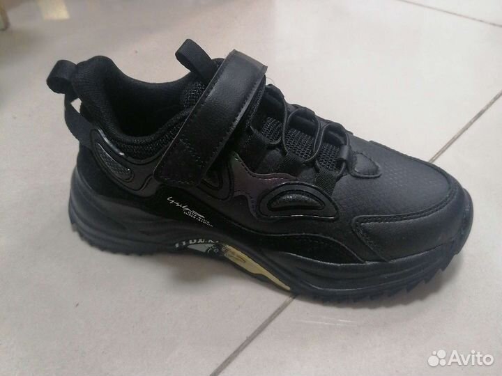 Кроссовки,34,35