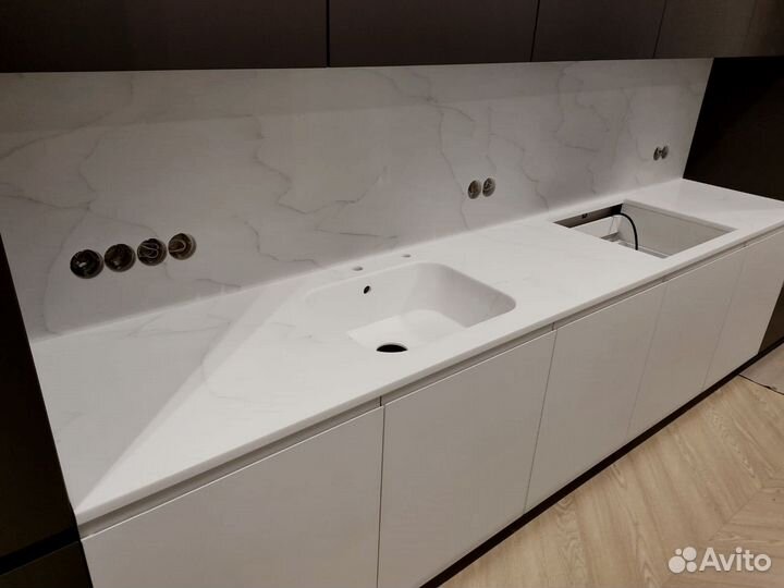 Столешницы мойка стеновая из камня Staron м2/р