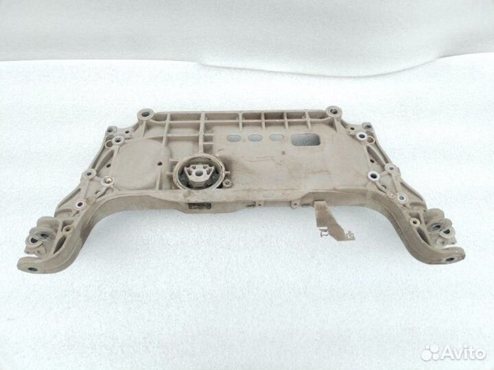 Подрамник передний Volkswagen Passat B7 cdab 2011