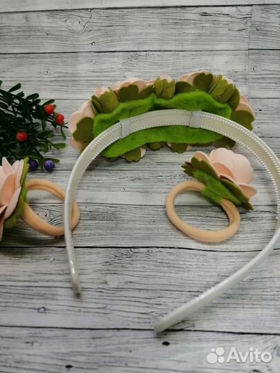 Ободок и пара резиночек