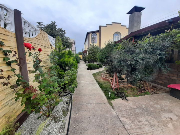 Дом 200 м² на участке 5 сот.