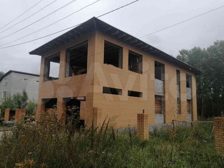 Коттедж 350 м² на участке 6 сот.