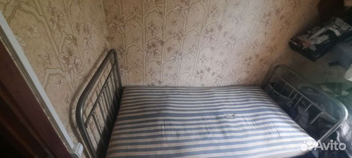 Винтажная кровать