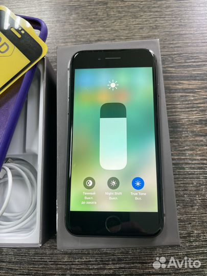 iPhone 8, 64 ГБ