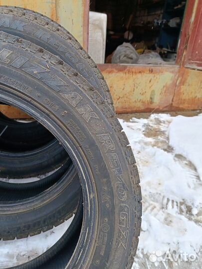 Bridgestone Blizzak Revo GZ 205/55 R16