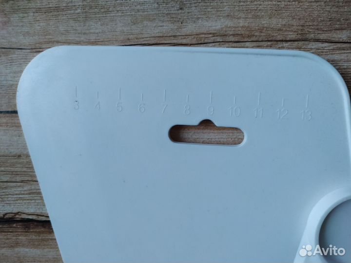 Шпатель прижимной пластмассовый для обоев (280 мм)