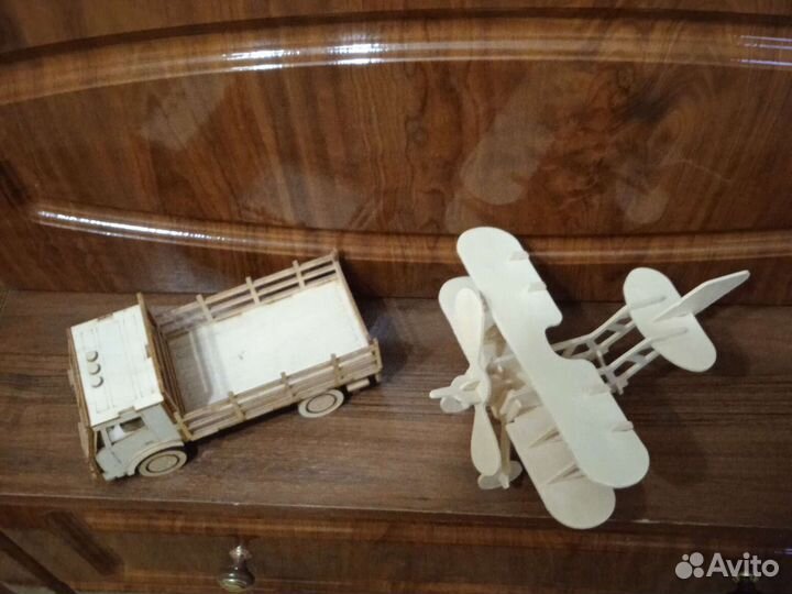 Машина деревянная