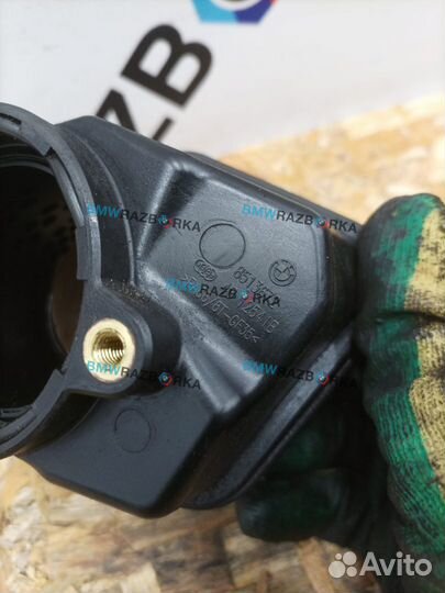 Патрубок чистого воздуха (к турбине) BMW 7 8513672