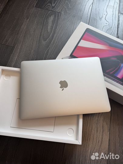 Macbook pro 13 2020 m1