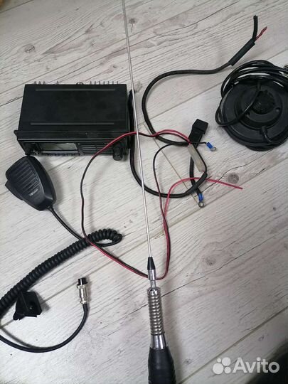 Автомобильная рация yosan excalibur turbo