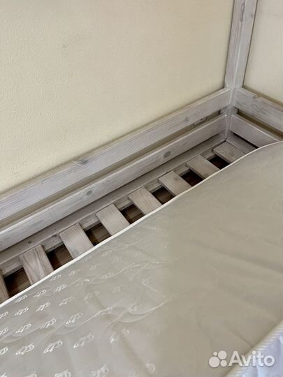 Кровать домик с матрасом