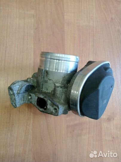 Дроссельная заслонка Volkswagen Passat B5+ седан