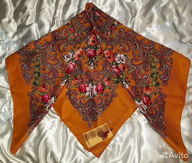 Женские шарфы и платки