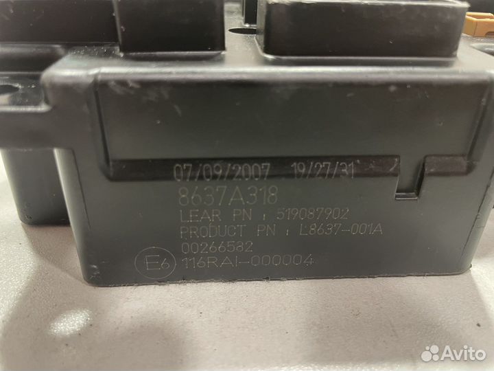 Блок предохранителей 8637A318 Митсубиси Лансер 10