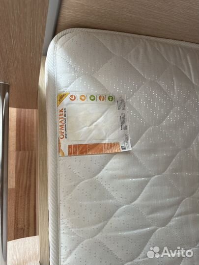Двухъярусная кровать