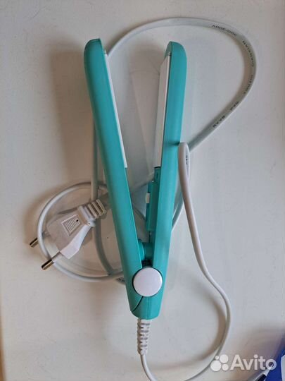 Выпрямитель для волос новый