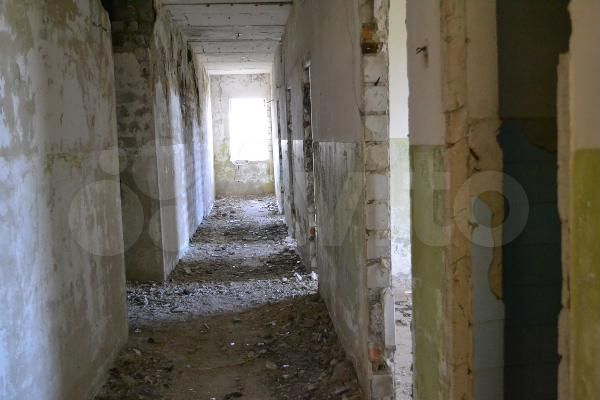 Свободного назначения, 894.7 м², с землей 4852 м2