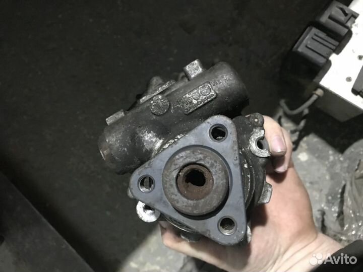 Насос гидроусилителя А8 D3
